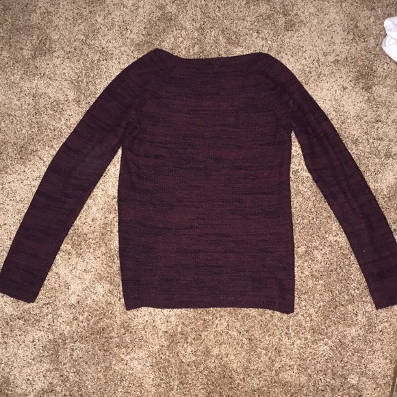 Long sleeve super comfy sweater/shirt - Picture 2 of 2